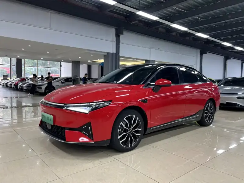 XPeng P5