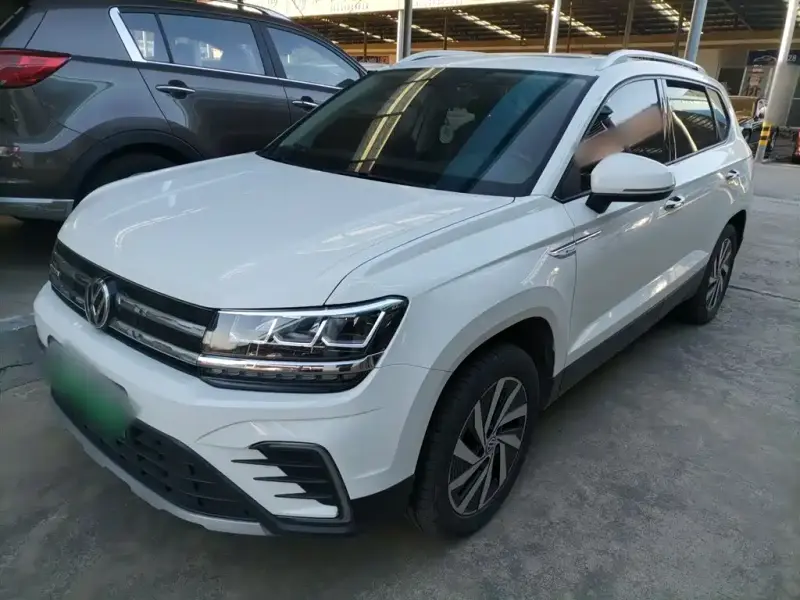 Volkswagen Tharu