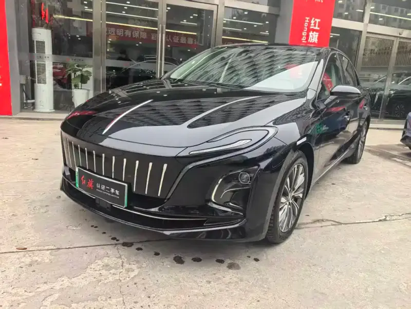 Hongqi E-QM5