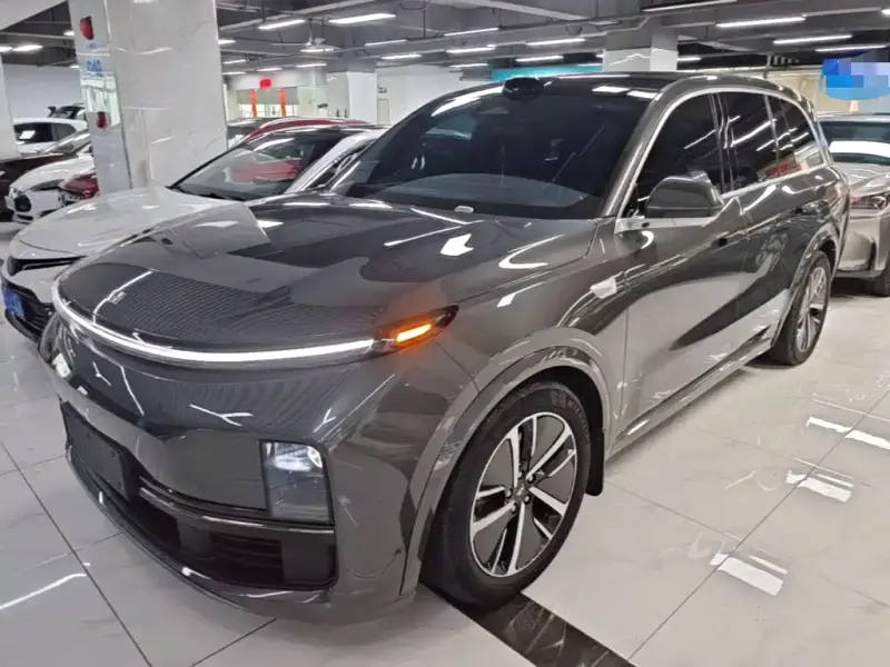 Li Auto L8