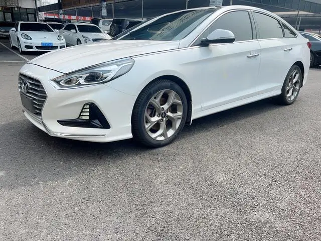 Hyundai Sonata LF