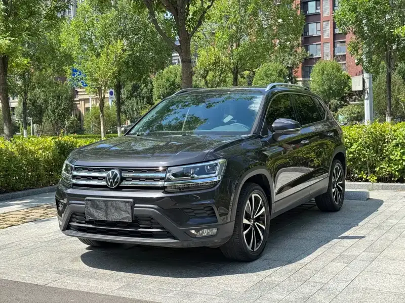 Volkswagen Tharu