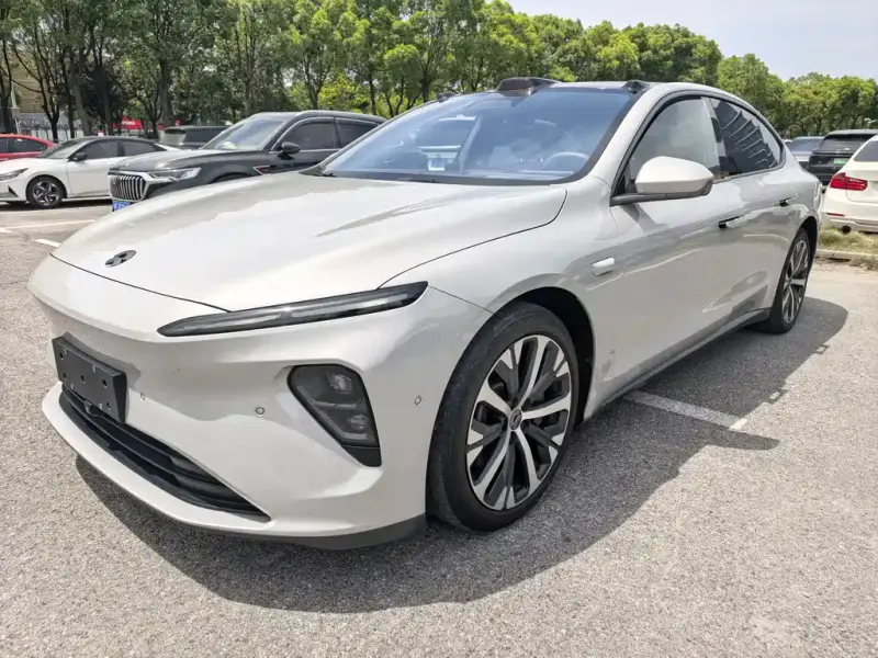 NIO ET7