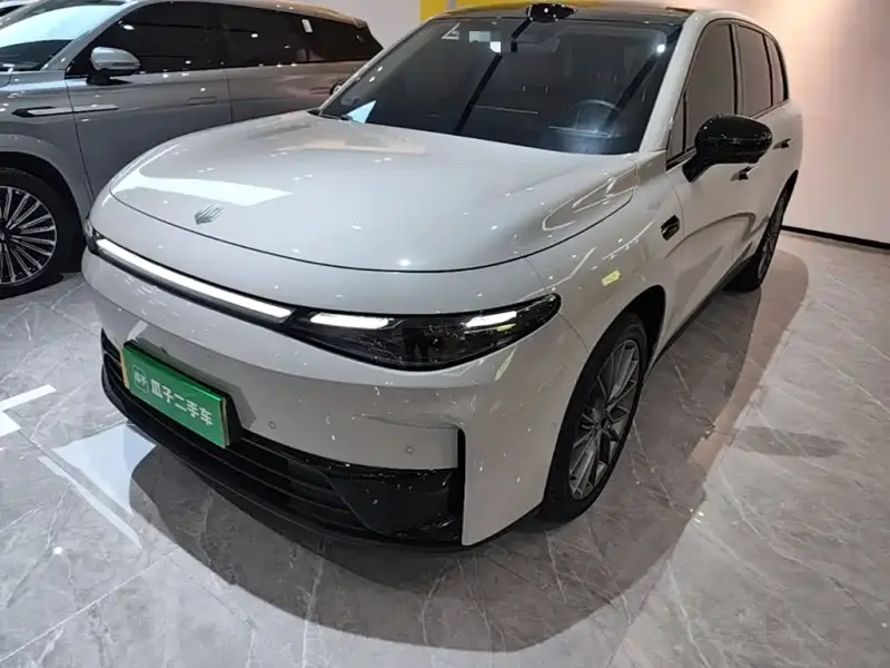 Leapmotor C10