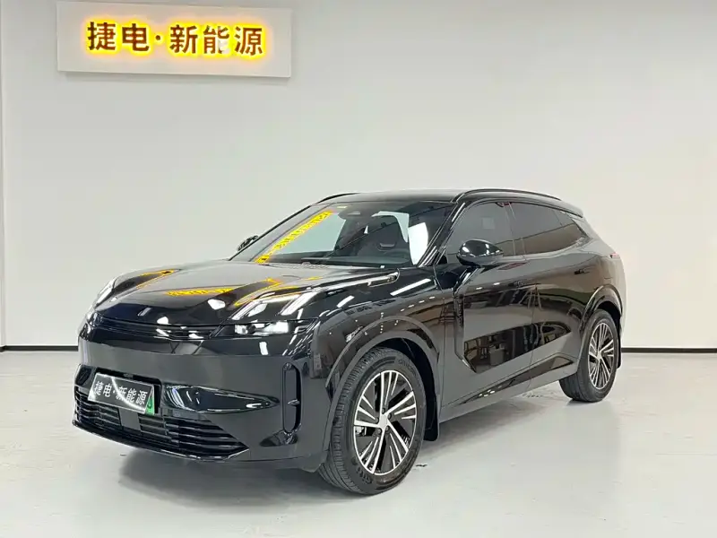 Lynk & Co 08 EM-P