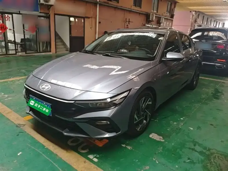 Hyundai Elantra