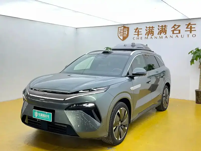 BYD Tang L