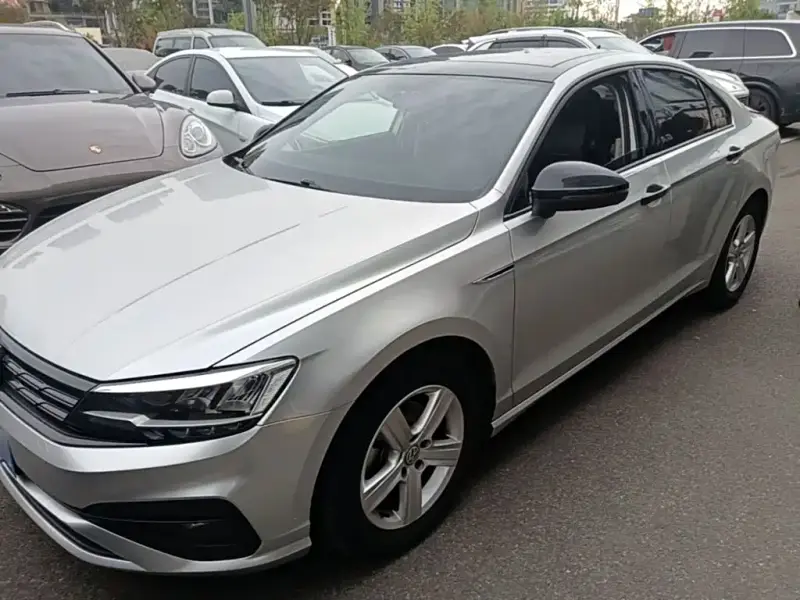 Volkswagen Lamando