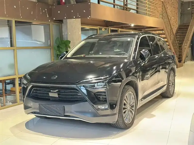 NIO ES8