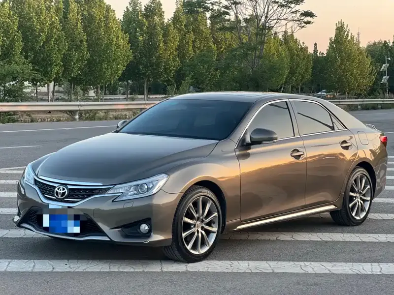 Toyota Reiz