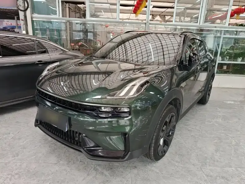 Lynk & Co 06
