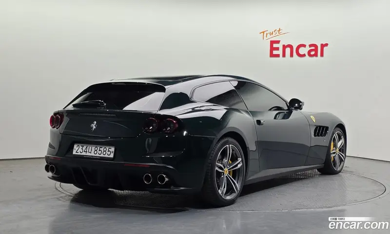 Ferrari GTC4 Lusso