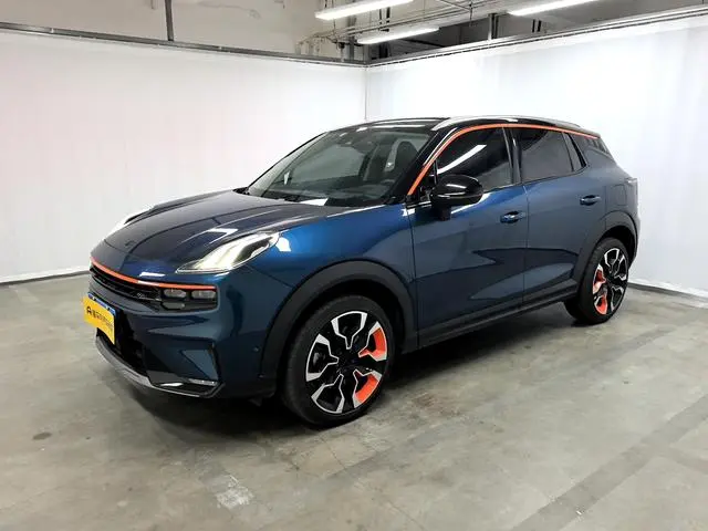 Lynk & Co 06