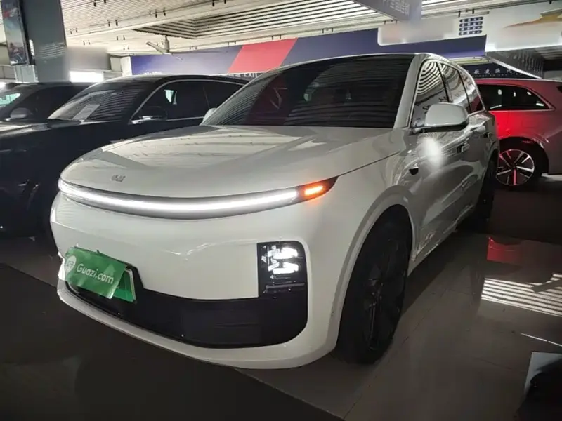 Li Auto L6