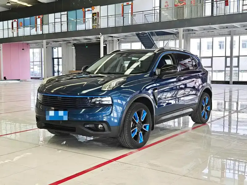 Lynk & Co 01