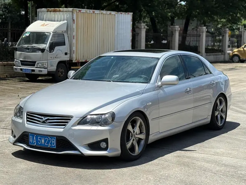 Toyota Reiz
