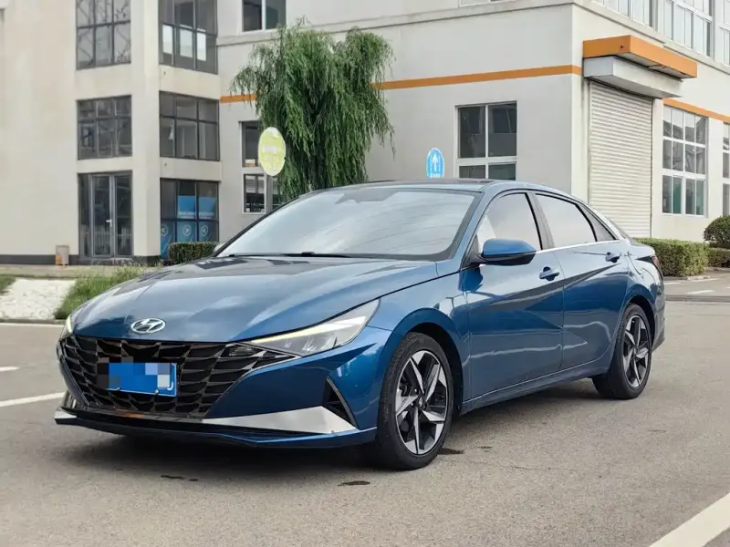 Hyundai Elantra