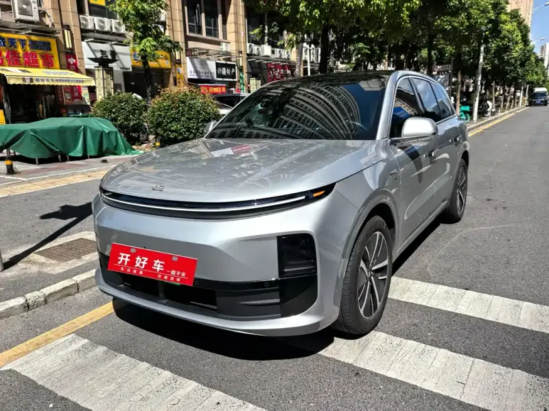 Li Auto L6