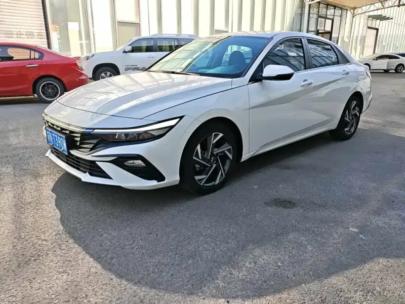 Hyundai Elantra