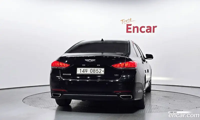 Hyundai Genesis
