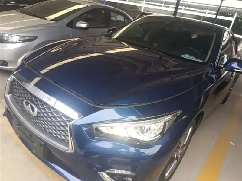 Infiniti Q50L