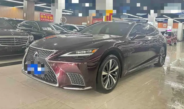 Lexus LS