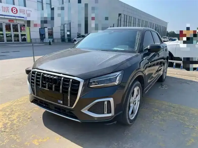 Audi Q2L