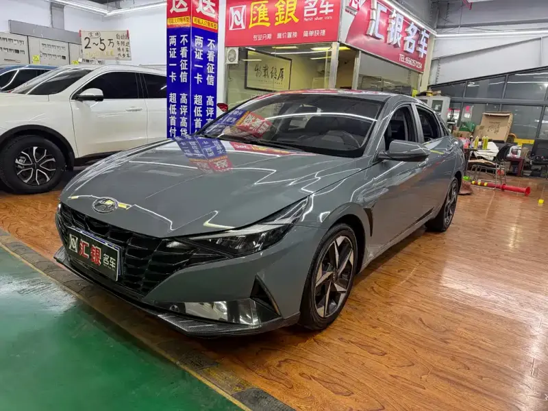 Hyundai Elantra
