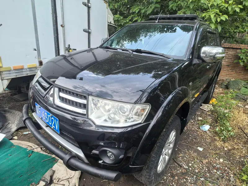 Mitsubishi Pajero Sport