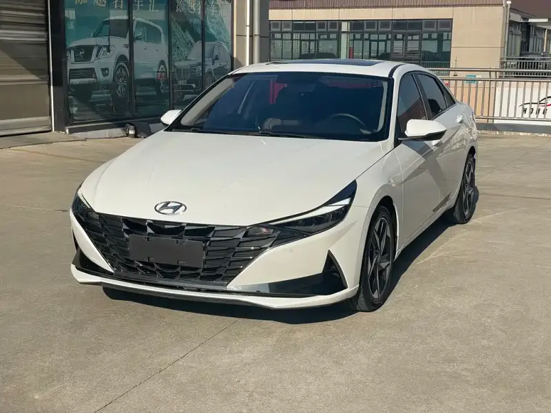 Hyundai Elantra