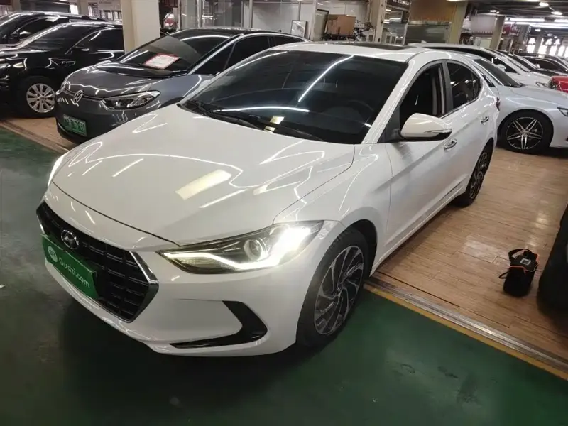 Hyundai Elantra