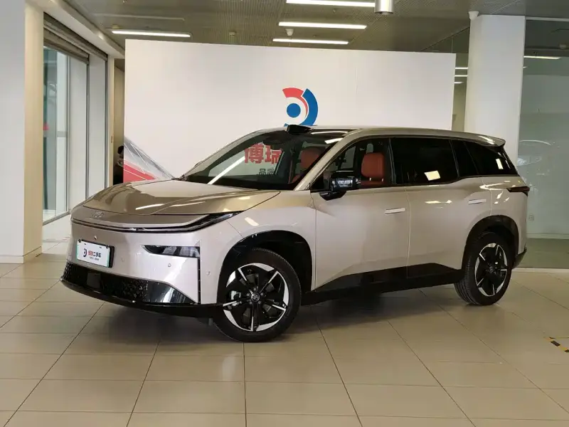 Toyota Bozhi 3X