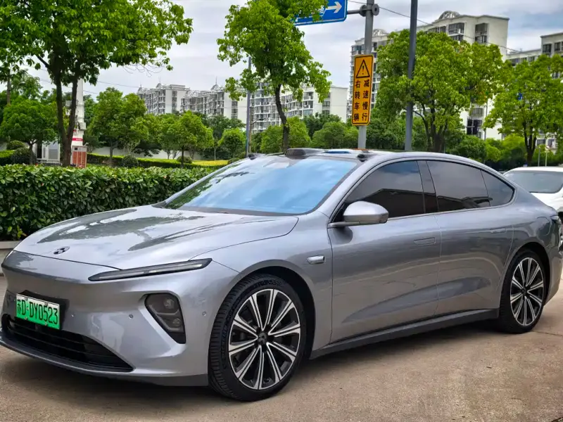 NIO ET7