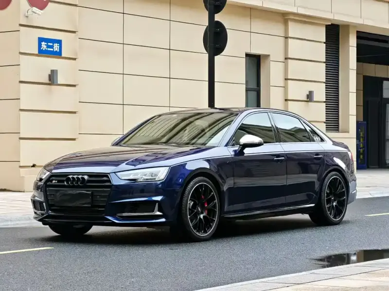Audi S4