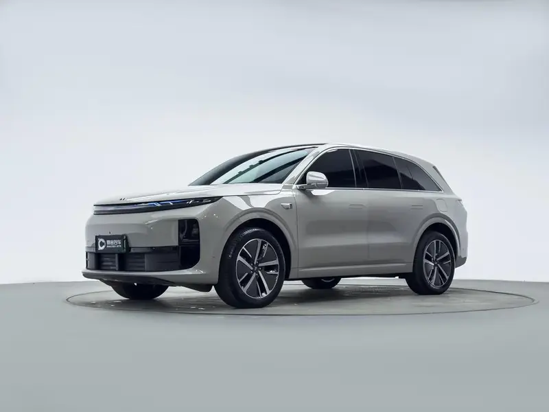 Li Auto L6