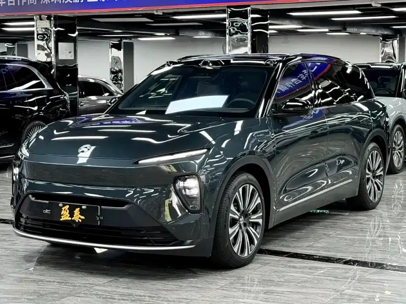 NIO ES8