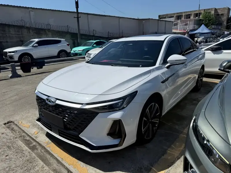 Chery Arrizo 8