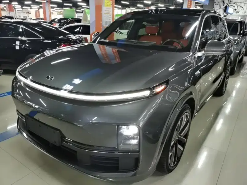 Li Auto L8