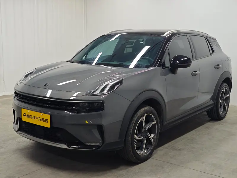 Lynk & Co 06