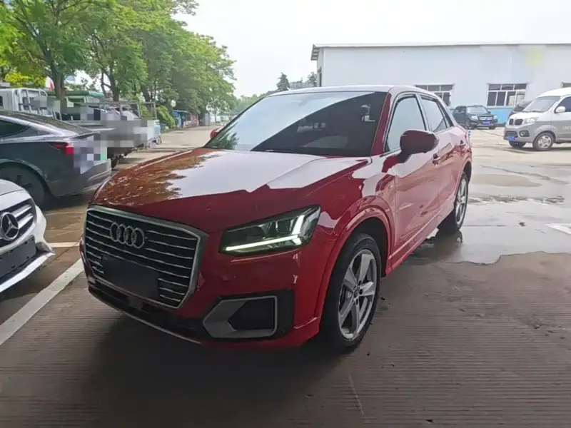 Audi Q2L