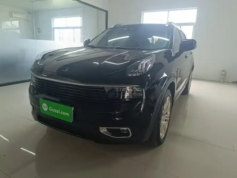 Lynk & Co 01