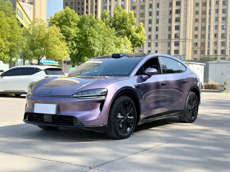 Luxeed Zhijie R7