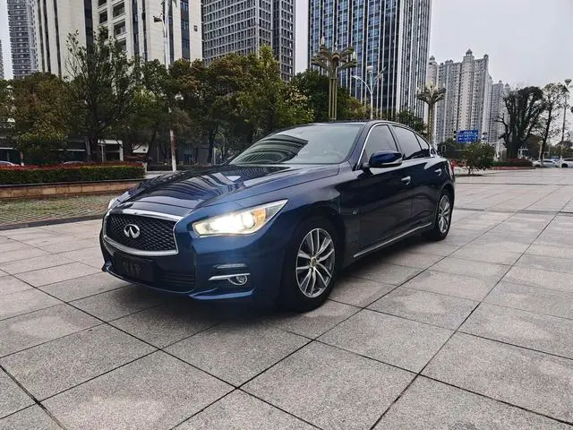 Infiniti Q50L