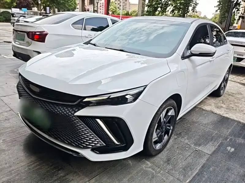 Geely L HiP