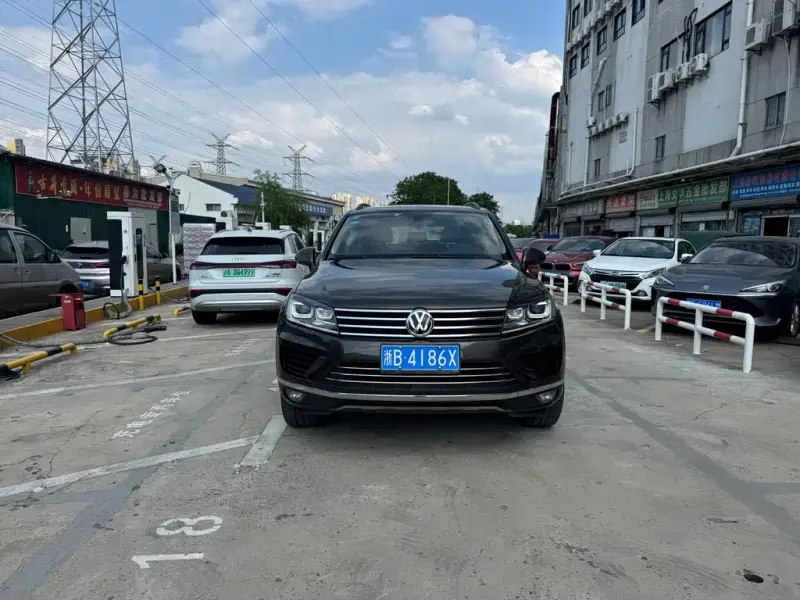 Volkswagen Touareg