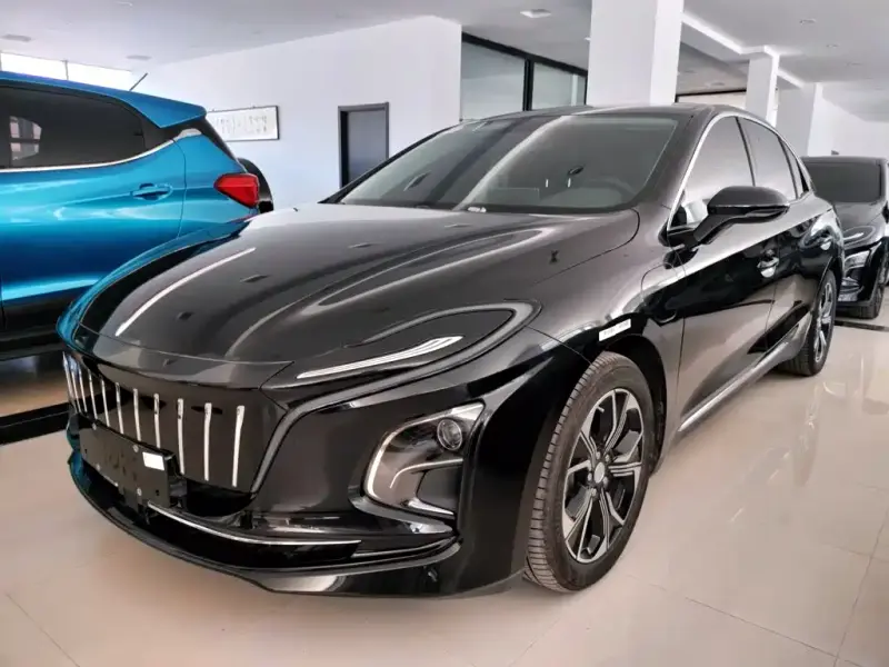 Hongqi E-QM5