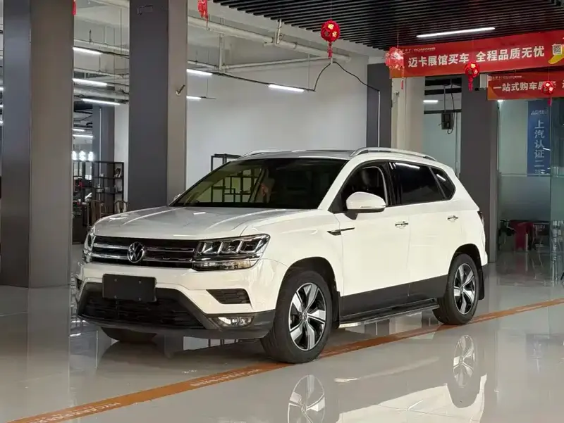 Volkswagen Tharu