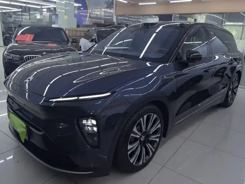 NIO ES8