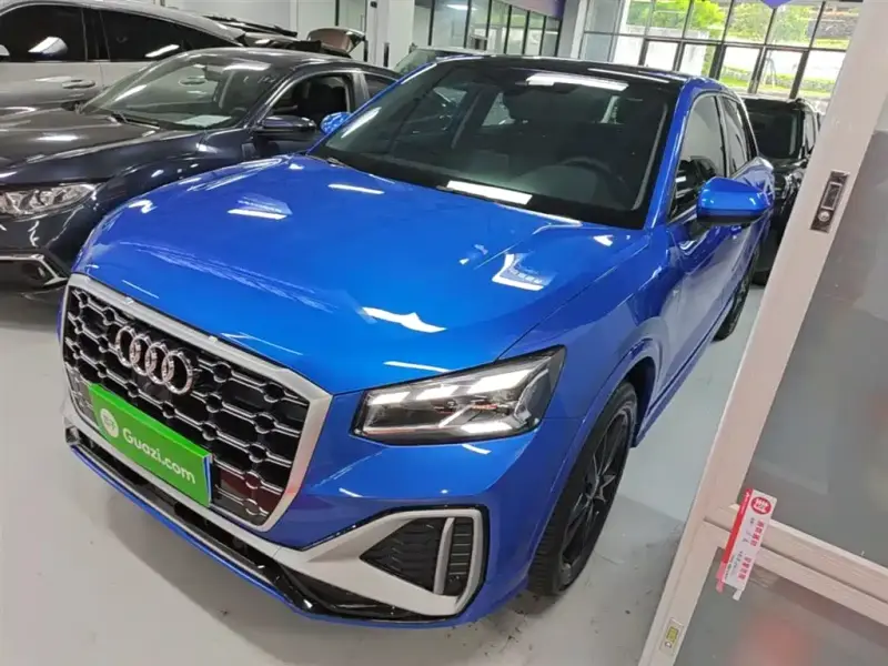 Audi Q2L