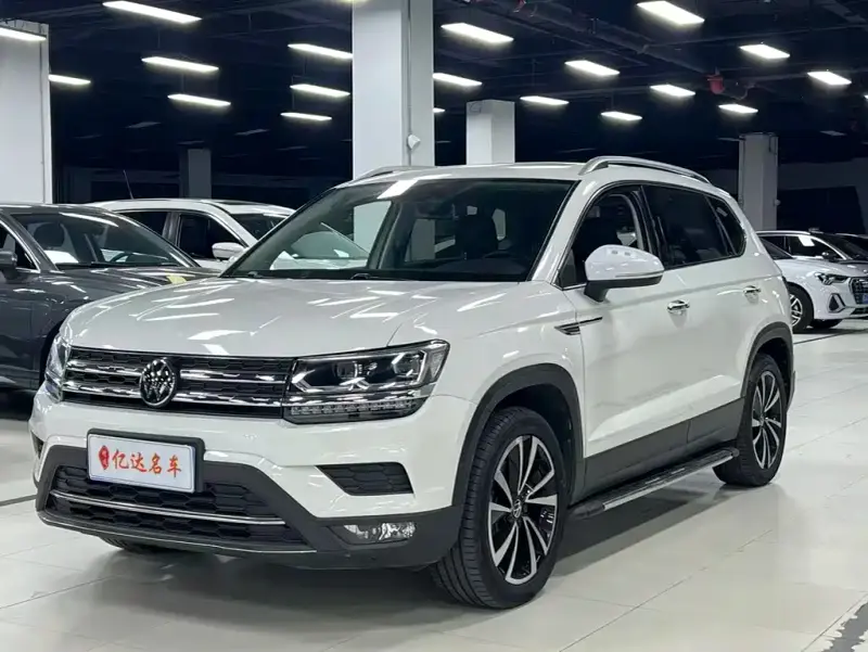 Volkswagen Tharu